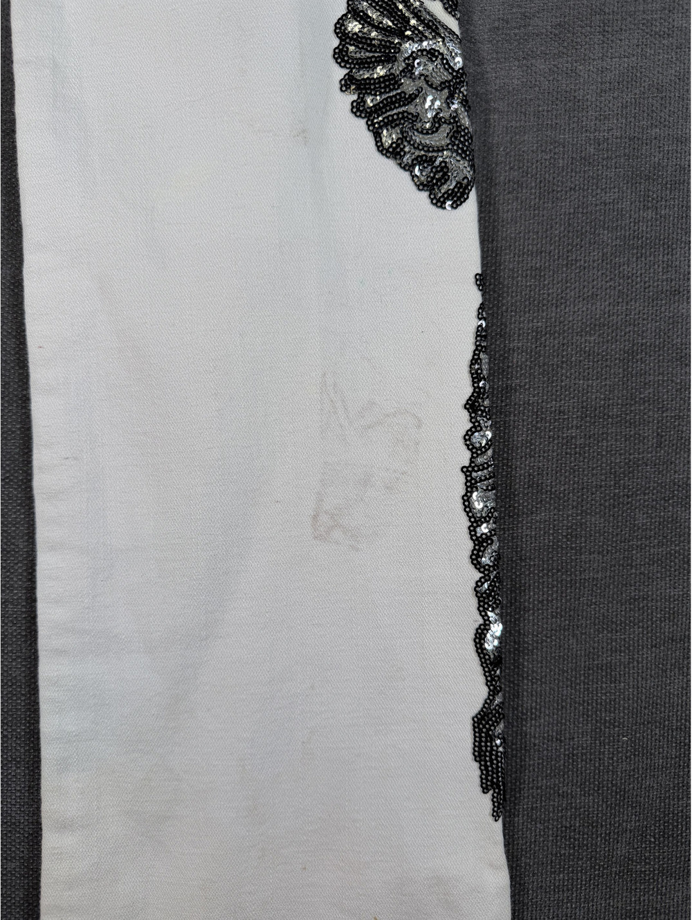 True Religion White Denim Jenas Embroidered Cross Wing, Size 29 - Picture 6 of 16